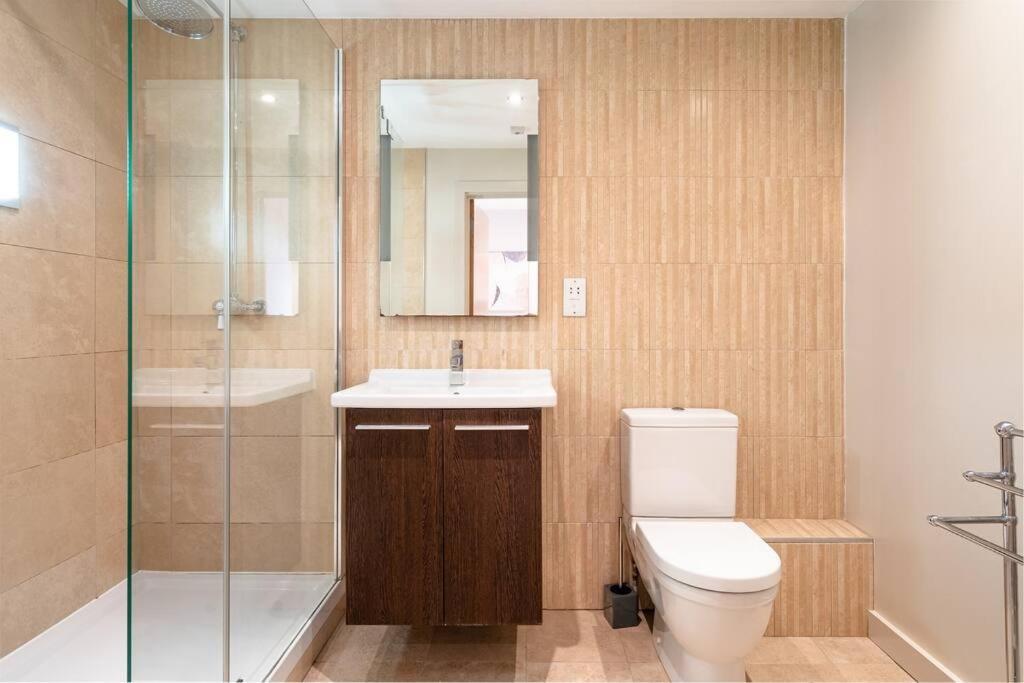 Stunning 2 Bedroom Apartment In Converted Chapel Bath Exterior photo